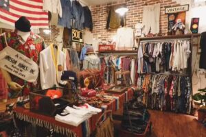 0311 Vintage & Used Clothing 古著店