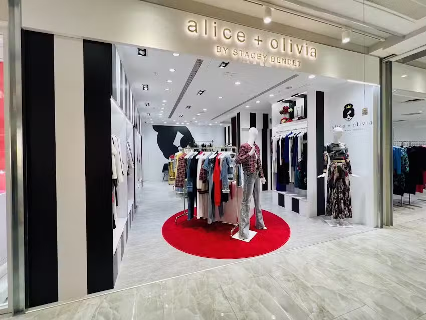 Alice and Olivia (台中三越）
