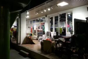 拜金女王服裝公司