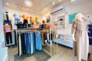 寶尼男女流行衣舖