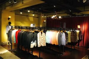 東潮時裝西服 EASTREAM