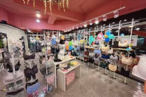 EASY SHOP和美鹿和店