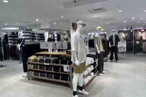 GU 大葉髙島屋店