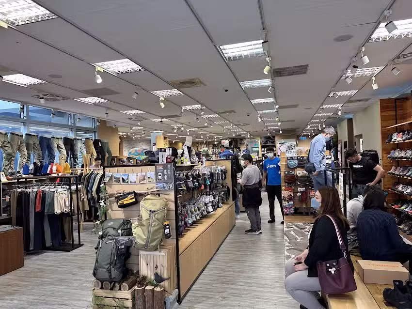 HME 戶外裝備 &ndash; 台北旗艦館