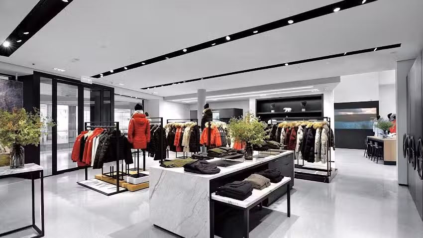 加拿大鵝 新光三越台北信義新天地A9店