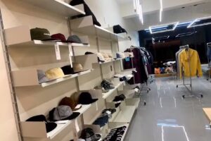 Less Standard 搬遷完成