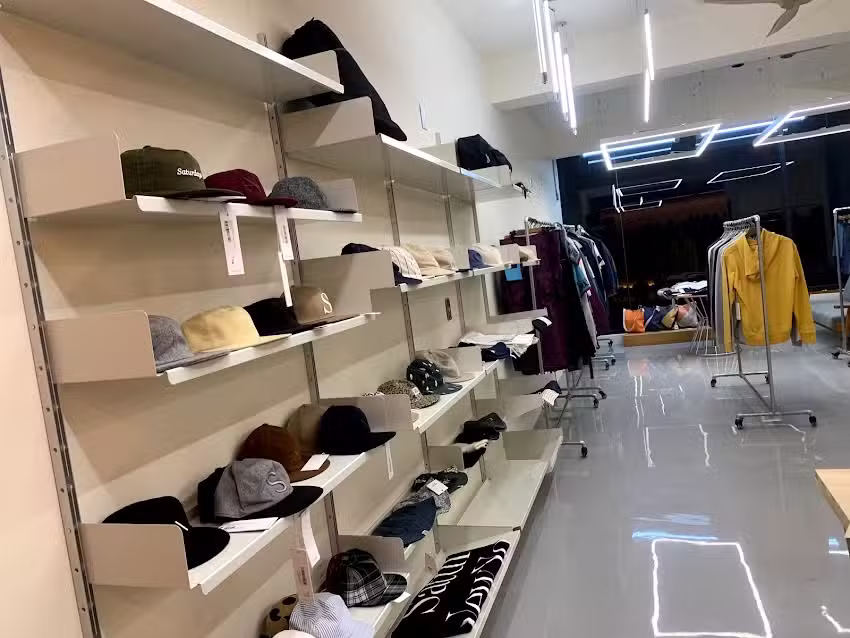 Less Standard 搬遷完成