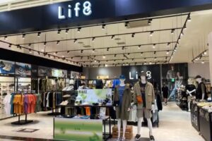 Life8 中和環球店