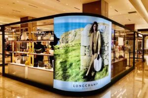 Longchamp 高雄義享時尚廣場店