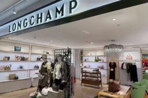 Longchamp 台中新光三越中港店