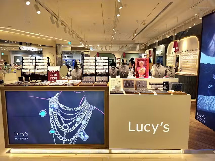 Lucy&rsquo;s 飾品 文心秀泰