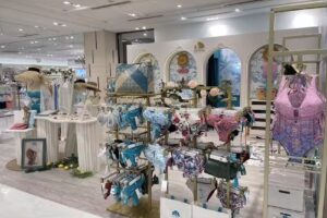 Luna Del Rey台中遠百形象店