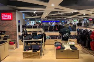 Manhattan Portage – 台北信義新天地新光三越A11