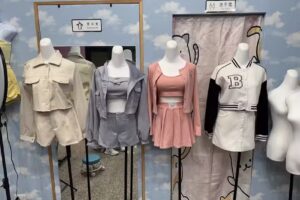 那個女孩服飾店