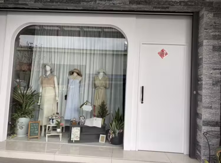 n&auml;sta（女裝店）