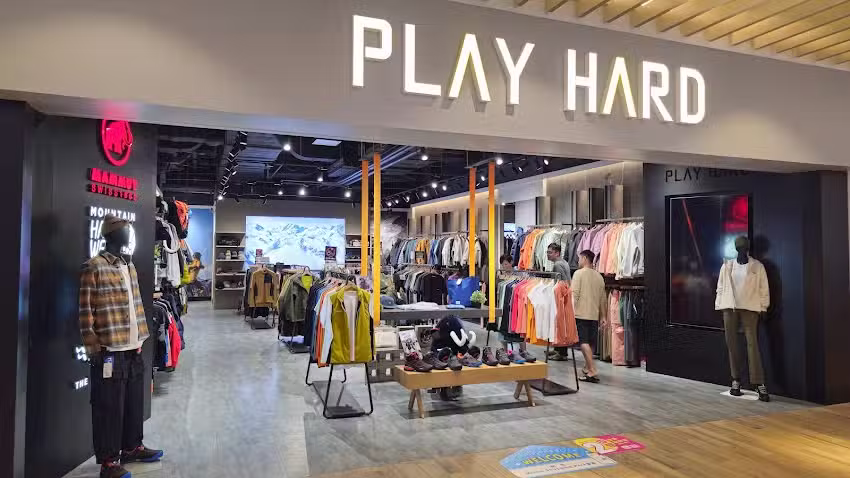 PLAY HARD SELECT LaLaport