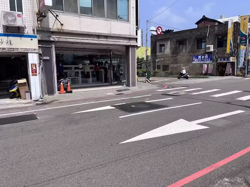 巧玲瓏服飾名店