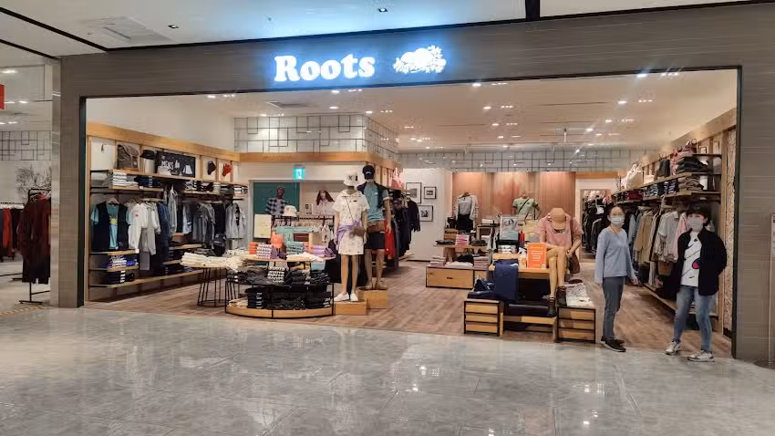 ROOTS 新莊宏匯店