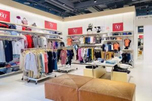 Roots台中三井Outlet