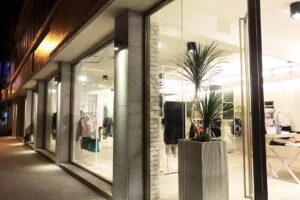 SHOWCASE 賢南門市