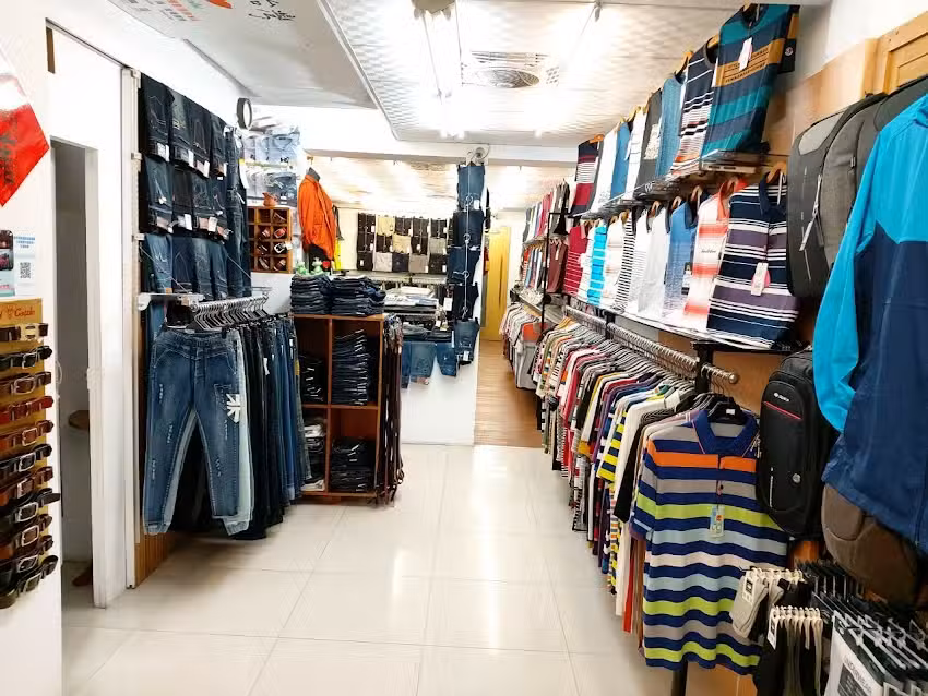 台南歸仁彩虹服飾館