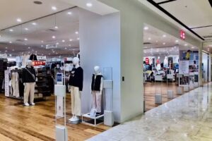 UNIQLO 宏匯廣場新北店