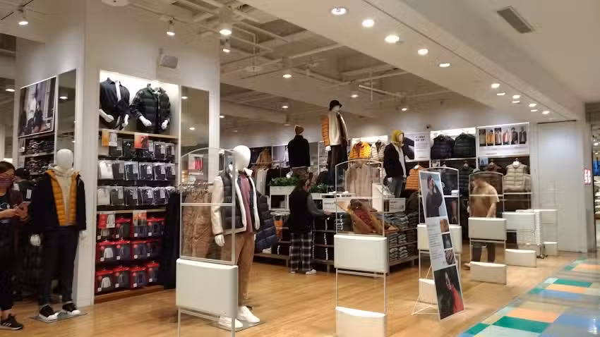 UNIQLO 統一時代百貨高雄店