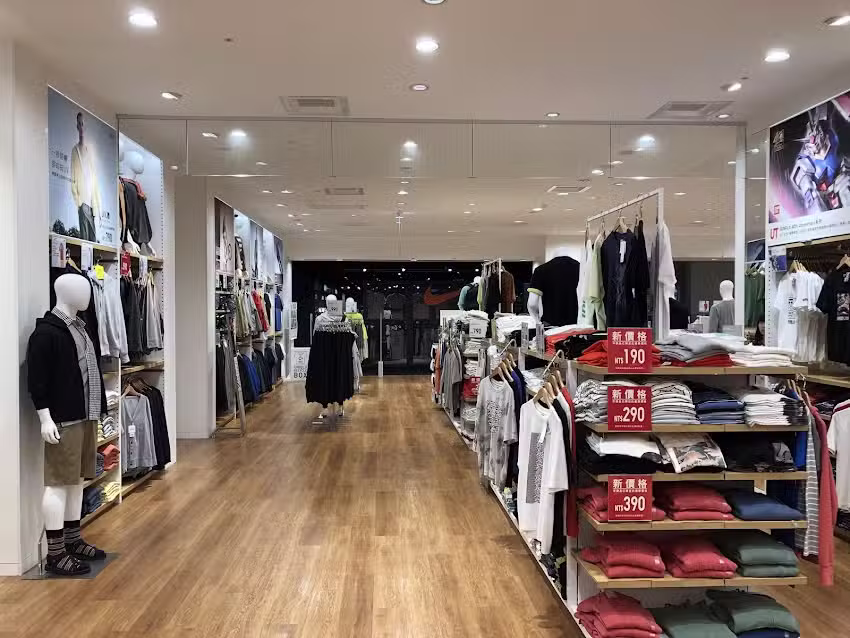 UNIQLO 秀泰生活台中文心店