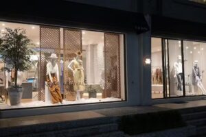 V.R Bella 國際名品女裝店