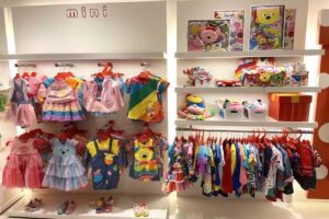 WHY AND 1/2 童裝 台東門市