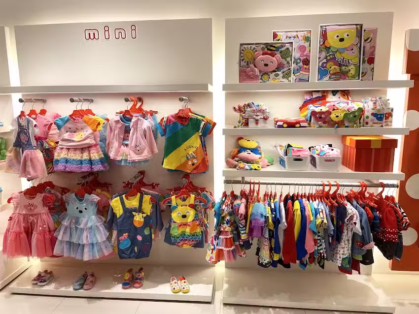 WHY AND 1/2 童裝 台東門市