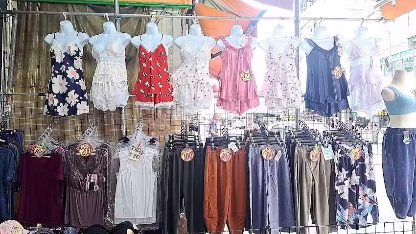 依蝶內衣草屯店