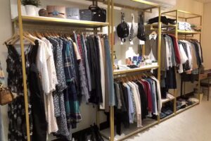 映～安心選物衣著生活館